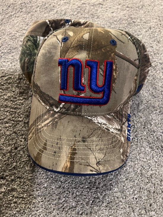 47 Accessories - 47 Brand New York Giants Camouflage Hat with Blue & Red Logo